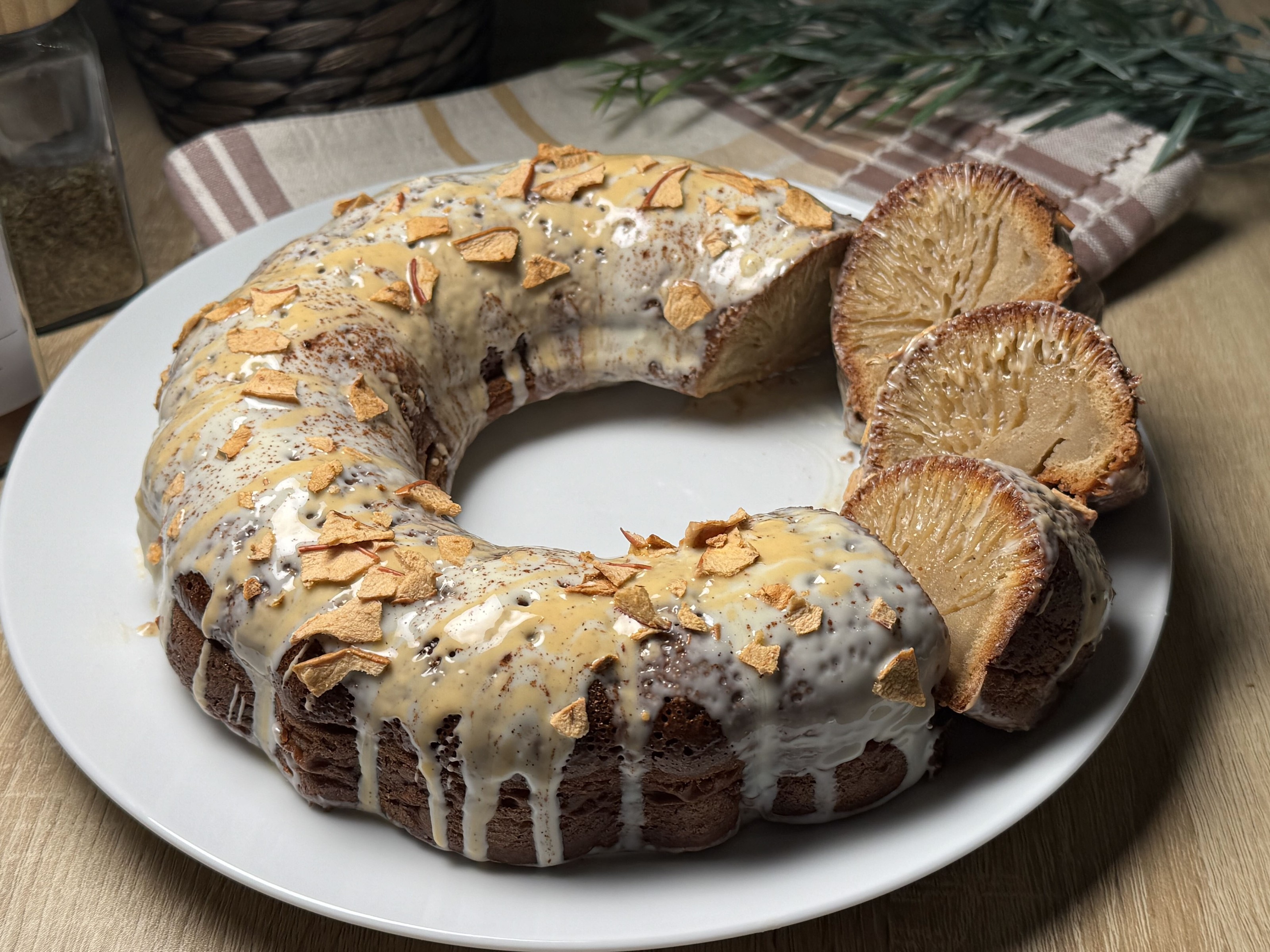 Apple Honeycomb Cake